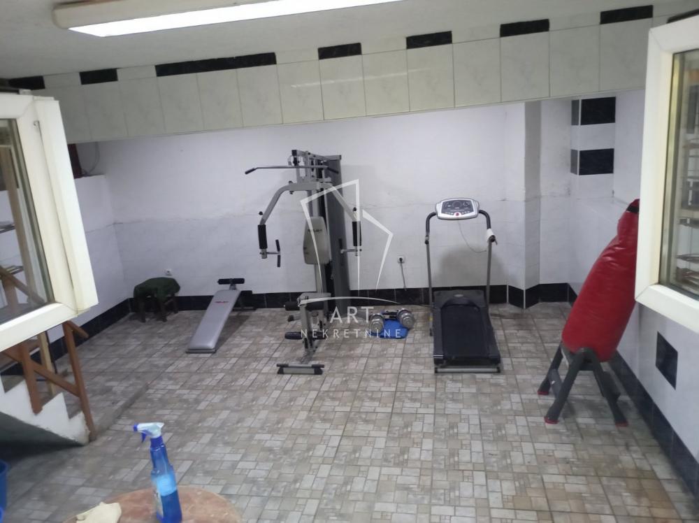 Slika 7 - Kulina Bana, Petoiposoban stan za izdavanje, 160m2, 1.800€