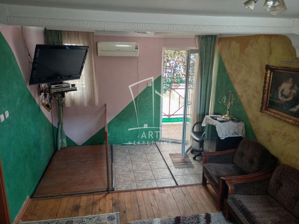 Glavna slika -Kulina Bana, Petoiposoban stan za izdavanje, 160m2, 1.800€