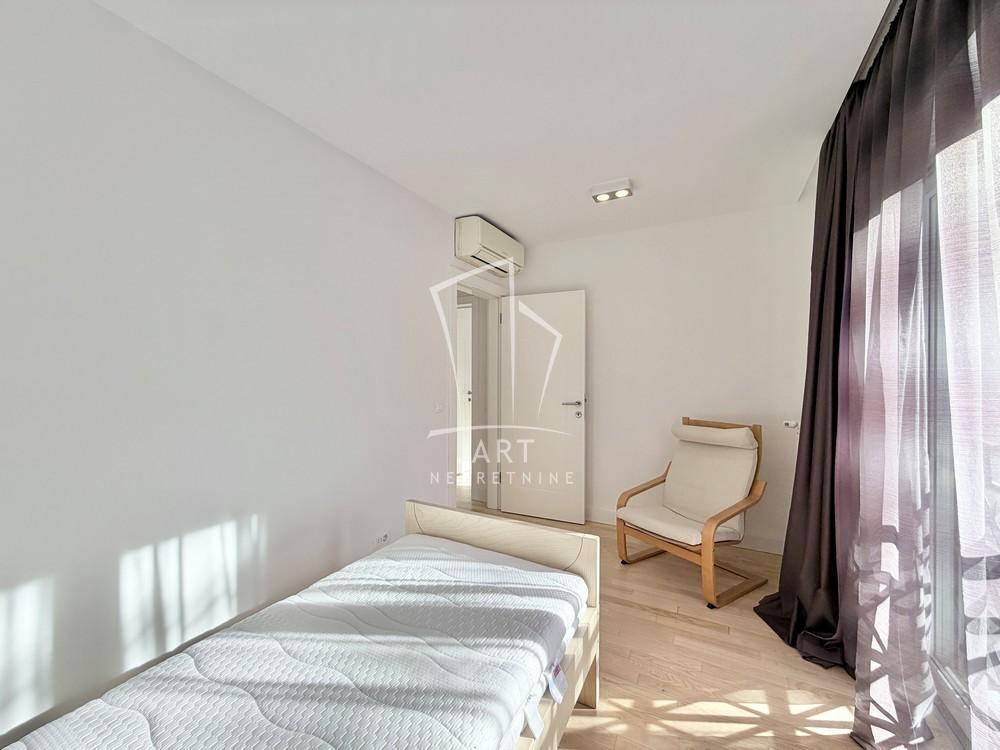 Slika 11 - 6. ličke divizije,  Kuća na prodaju, 182m2, 750.000€