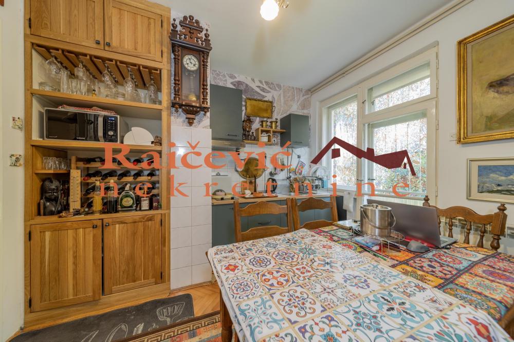 Slika 10 - Ljubomira Stojanovica, Trosoban stan na prodaju, 72m2, 350.000€