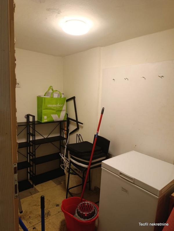 Slika 7 - Beogradska,  Lokal za izdavanje, 60m2, 2.200€
