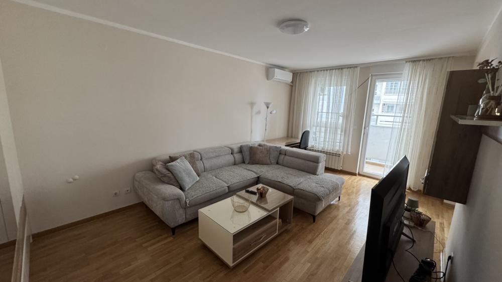 Slika 2 - Jurija Gagarina, Dvosoban stan za izdavanje, 69m2, 1.200€