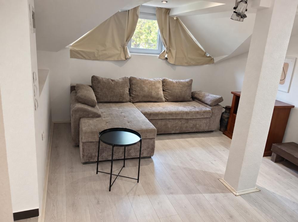 Slika 2 - Fabrisova,  Kuća za izdavanje, 100m2, 1.800€