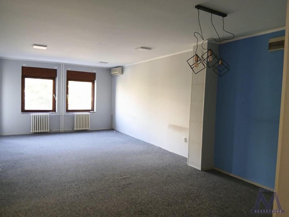 Glavna slika -Četvorosoban stan za izdavanje, 1.200€