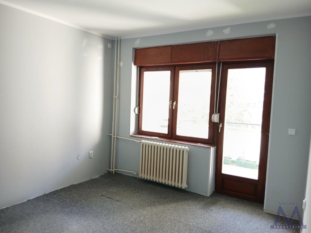 Slika 2 - Četvorosoban stan za izdavanje, 1.200€
