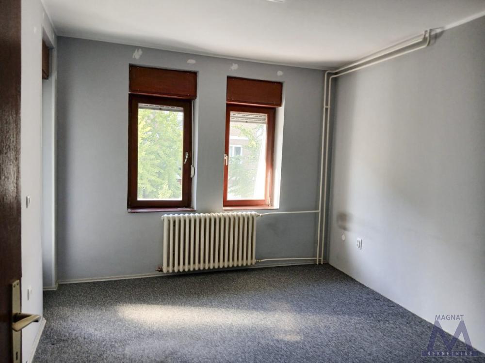 Slika 3 - Četvorosoban stan za izdavanje, 1.200€