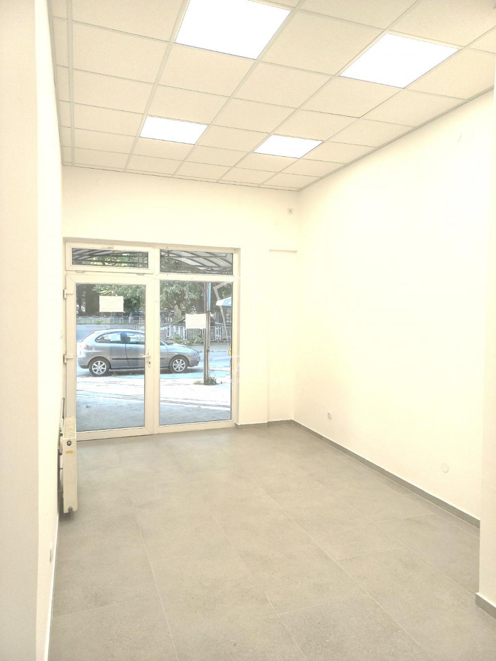 Slika 2 - Kneza Mihaila,  Lokal za izdavanje, 25m2, 500€