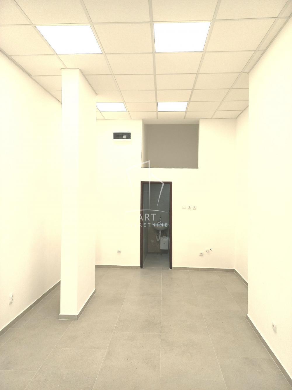 Glavna slika -Kneza Mihaila,  Lokal za izdavanje, 25m2, 500€