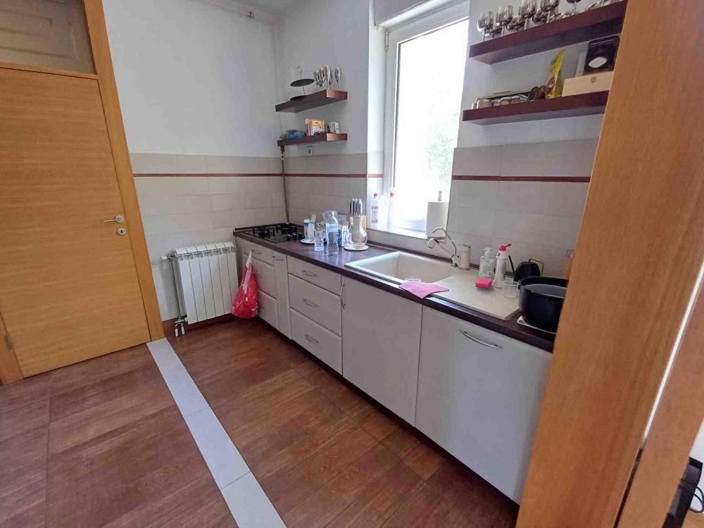 Slika 5 - Borivoja Drobnjakovića, Trosoban stan za izdavanje, 120m2, 1.350€