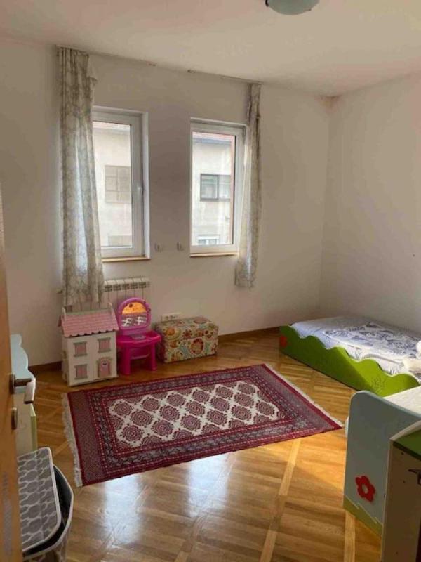Slika 10 - Borivoja Drobnjakovića, Trosoban stan za izdavanje, 120m2, 1.350€
