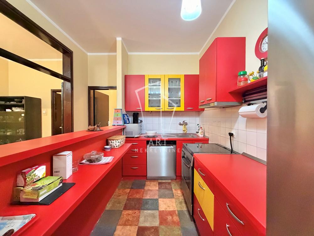 Slika 7 - Bulevar oslobođenja, Trosoban stan na prodaju, 94m2, 275.000€
