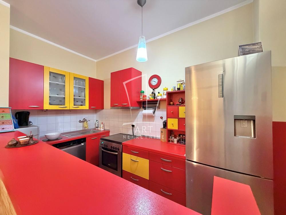 Slika 8 - Bulevar oslobođenja, Trosoban stan na prodaju, 94m2, 275.000€