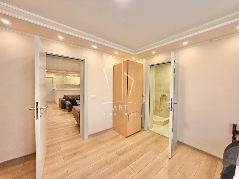 Slika 7 - Svete Milutinovića, Četvorosoban stan na prodaju, 134m2, 335.000€