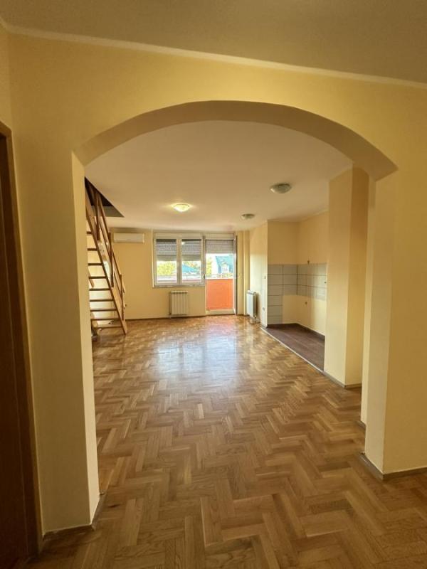 Slika 3 - Četvorosoban stan za izdavanje, 103m2, 599€