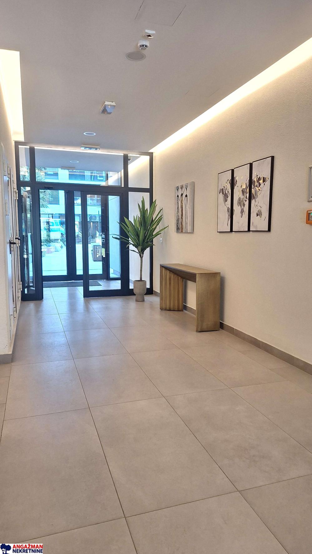Slika 10 - Tadije Sondermajera, Trosoban stan na prodaju, 107m2, 430.000€