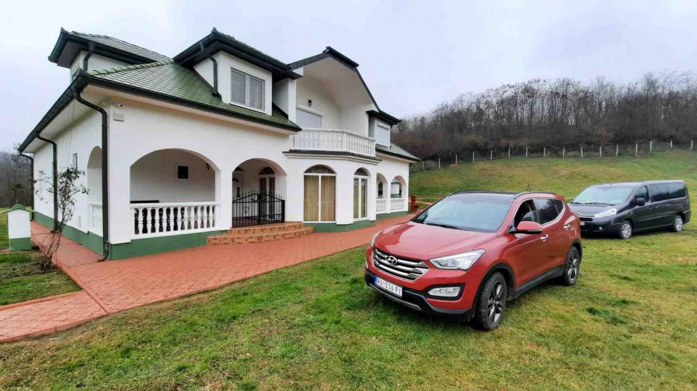 Slika 2 - Put za Markoviće, Kuća za izdavanje, 554m2, 8.000€