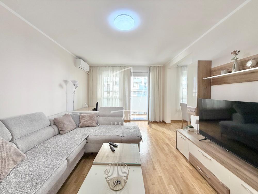 Slika 1 - Jurija Gagarina, Dvosoban stan za izdavanje, 68m2, 1.200€