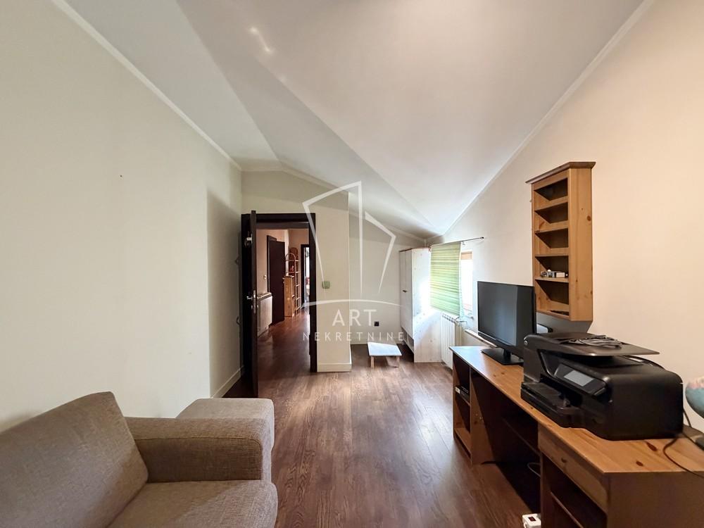 Slika 9 - Dositejeva, Četvorosoban stan za izdavanje, 155m2, 1.500€