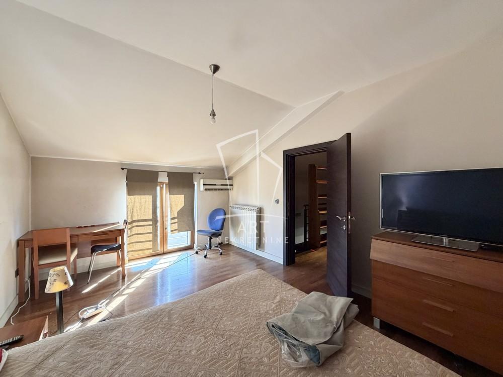 Slika 10 - Dositejeva, Četvorosoban stan za izdavanje, 155m2, 1.500€