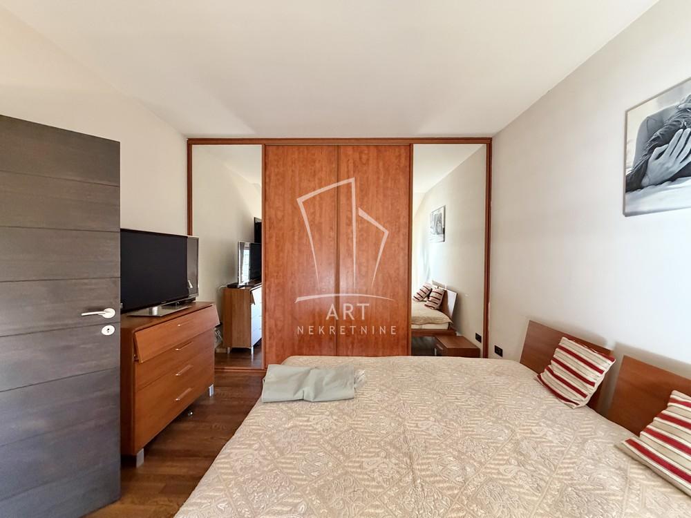 Slika 11 - Dositejeva, Četvorosoban stan za izdavanje, 155m2, 1.500€