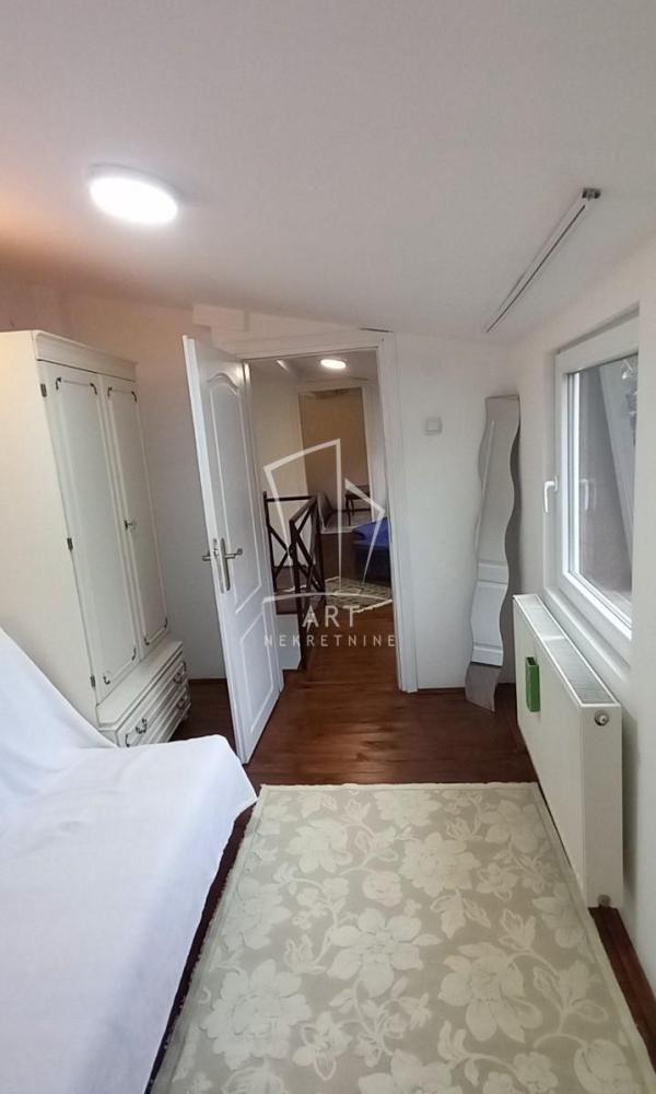 Slika 4 - Bukureška,  Kuća za izdavanje, 60m2, 650€