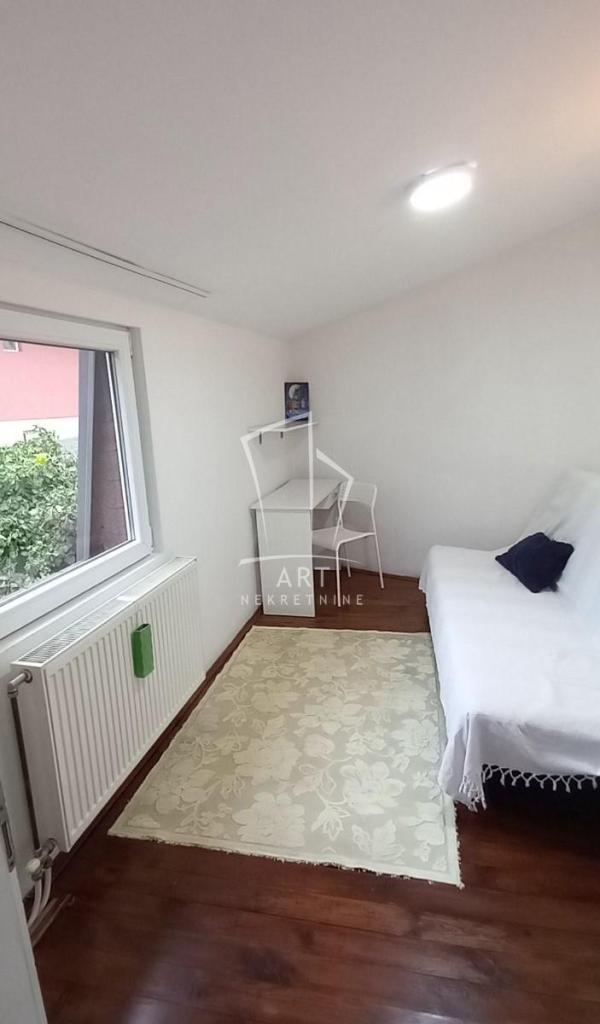 Slika 5 - Bukureška,  Kuća za izdavanje, 60m2, 650€