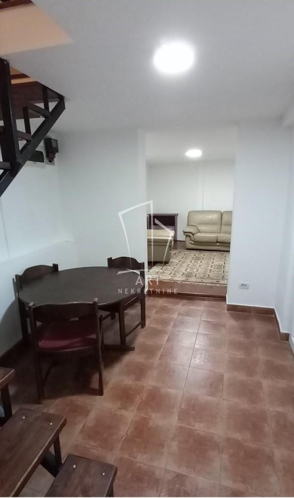 Slika 8 - Bukureška,  Kuća za izdavanje, 60m2, 650€