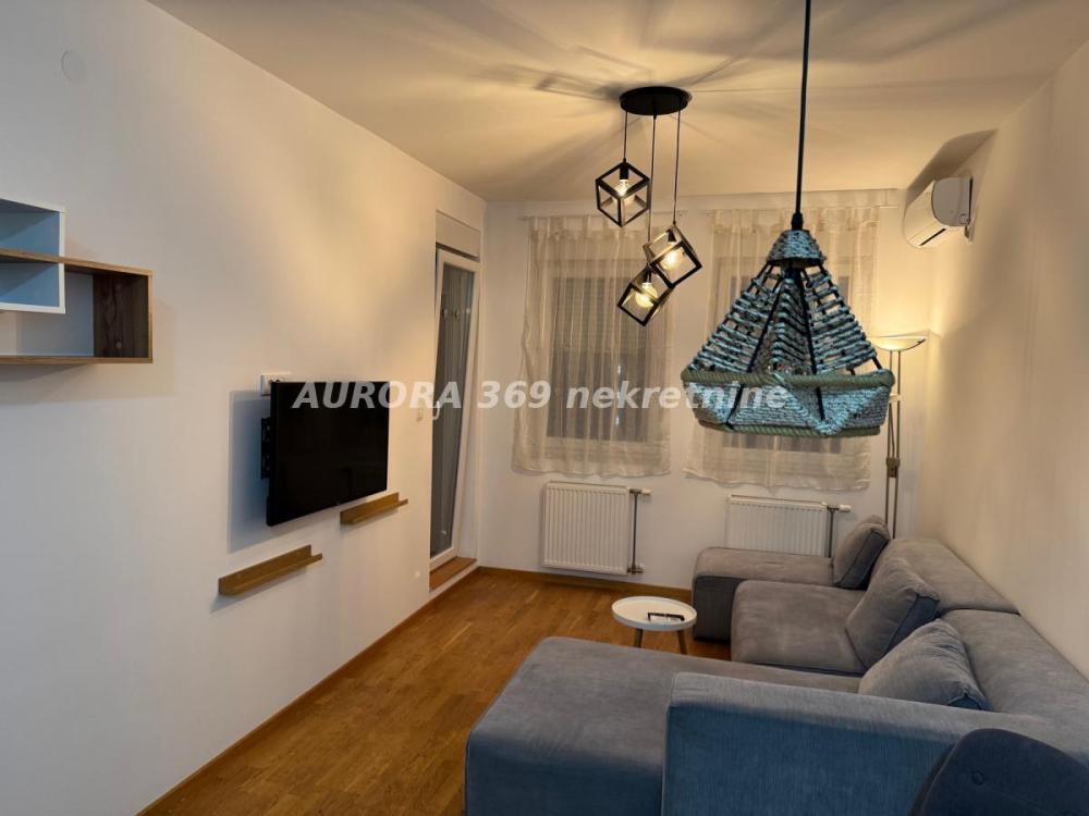 Glavna slika -Jednoiposoban stan za izdavanje, 41m2, 500€