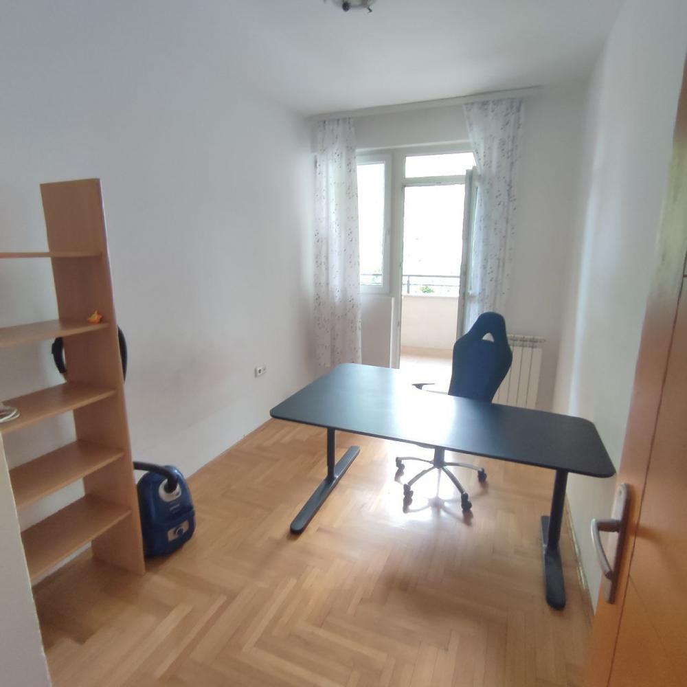 Slika 1 - Paje Jovanovića, Trosoban stan za izdavanje, 64m2, 650€