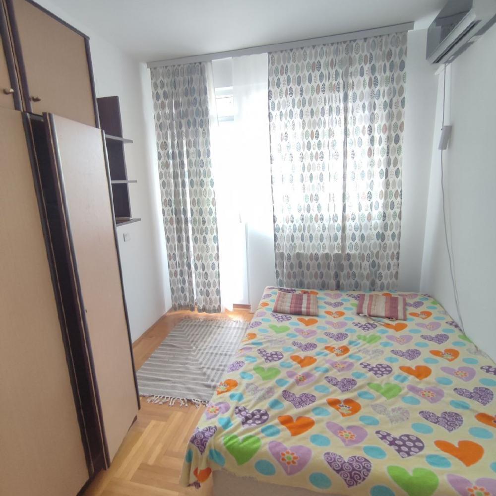 Slika 2 - Paje Jovanovića, Trosoban stan za izdavanje, 64m2, 650€