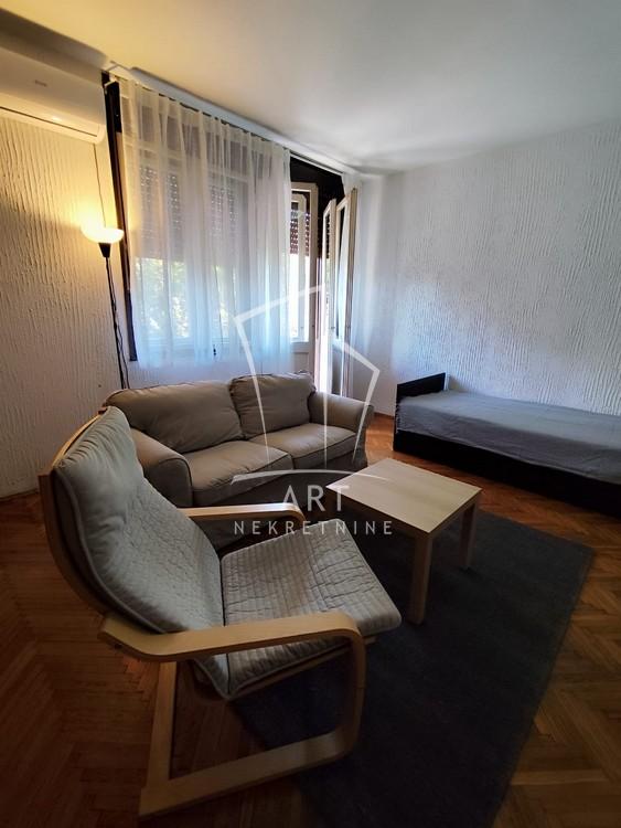 Slika 2 - Kumanovska, Jednoiposoban stan za izdavanje, 37m2, 580€