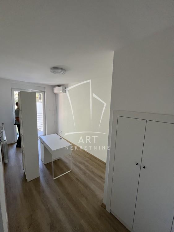 Slika 6 - Umčarska, Kuća za izdavanje, 121m2, 2.400€