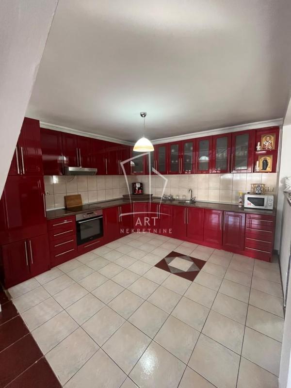 Slika 5 - Beogradska,  Kuća na prodaju, 263m2, 120.000€