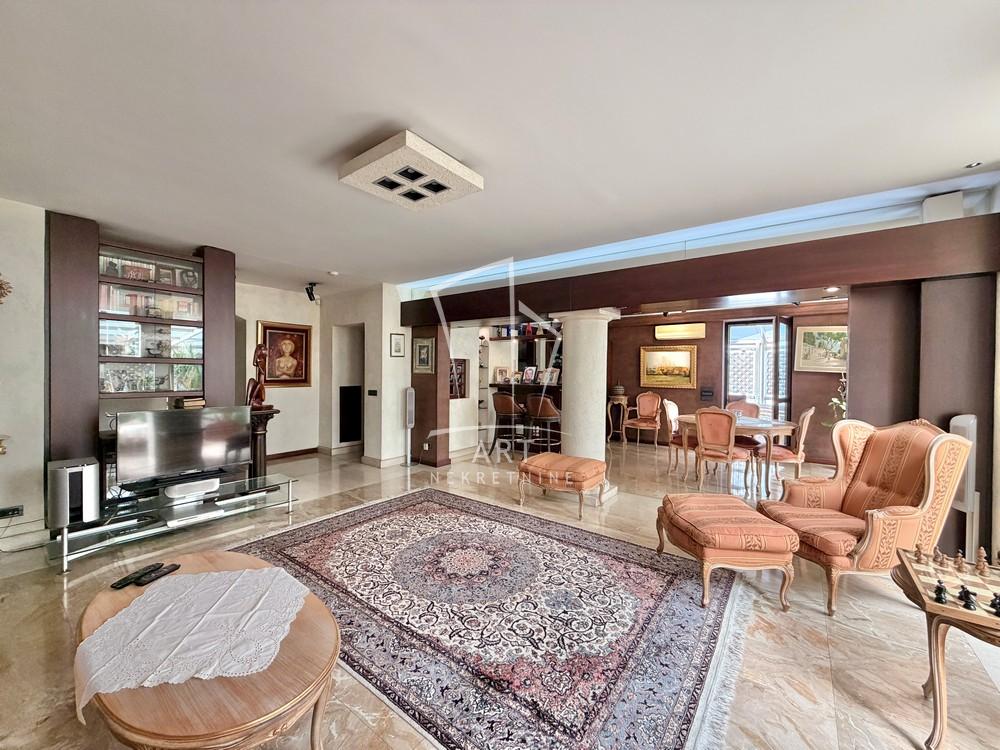 Slika 1 - Bulevar Mihajla Pupina, Četvorosoban stan na prodaju, 136m2, 575.000€
