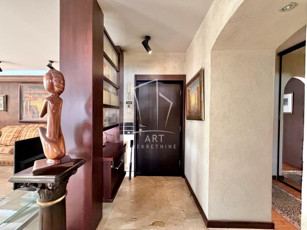 Slika 7 - Bulevar Mihajla Pupina, Četvorosoban stan na prodaju, 136m2, 575.000€