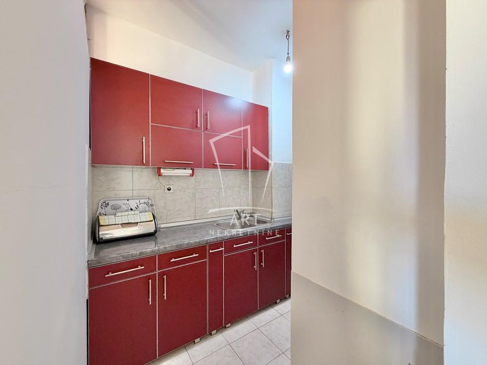 Slika 4 - Petra Lekovića, Dvoiposoban stan na prodaju, 51m2, 188.000€