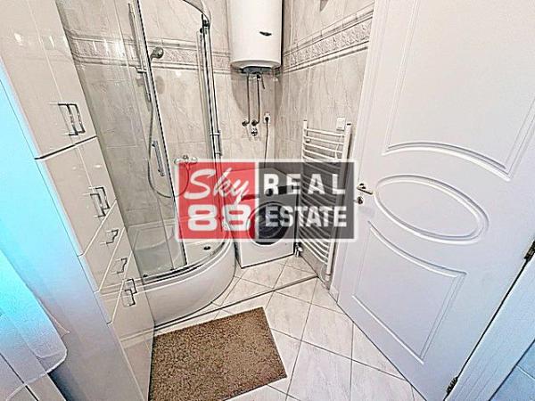 Slika 6 -  Kuća za izdavanje, 400m2, 6.000€