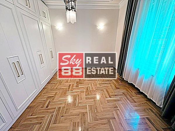 Slika 2 -  Kuća za izdavanje, 400m2, 6.000€