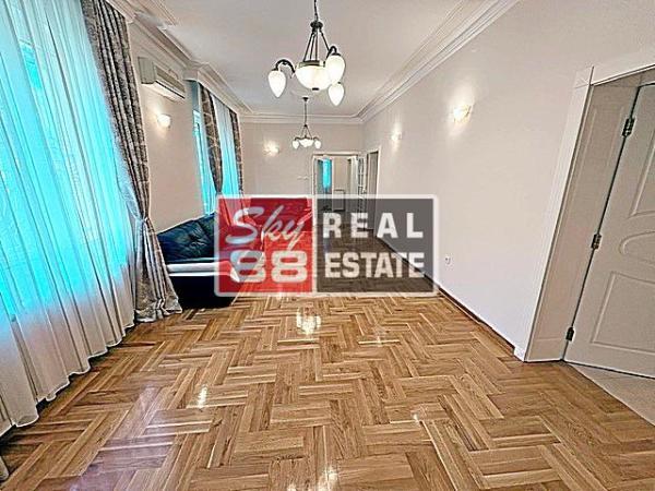 Glavna slika - Kuća za izdavanje, 400m2, 6.000€