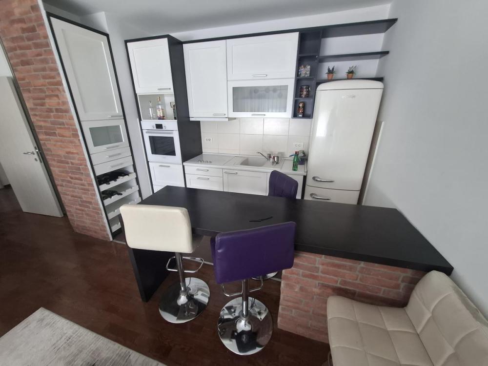 Slika 4 - Dvosoban stan za izdavanje, 60m2, 700€