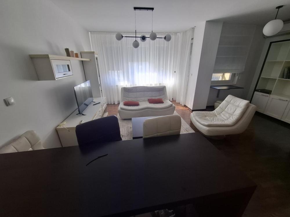 Slika 5 - Dvosoban stan za izdavanje, 60m2, 700€