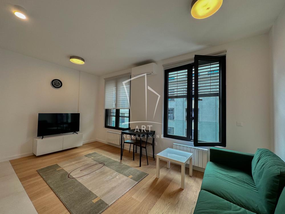 Slika 1 - Bulevar Vojvode Bojovića, Jednoiposoban stan za izdavanje, 38m2, 900€