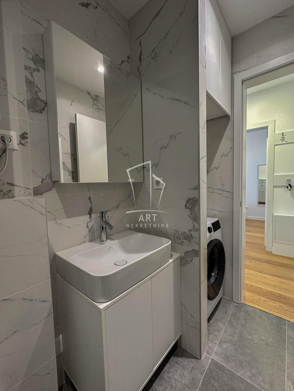 Slika 9 - Bulevar Vojvode Bojovića, Jednoiposoban stan za izdavanje, 38m2, 900€