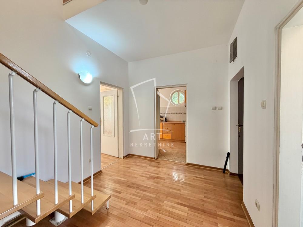 Slika 10 - Kronštatska, Četvorosoban stan za izdavanje, 103m2, 1.500€