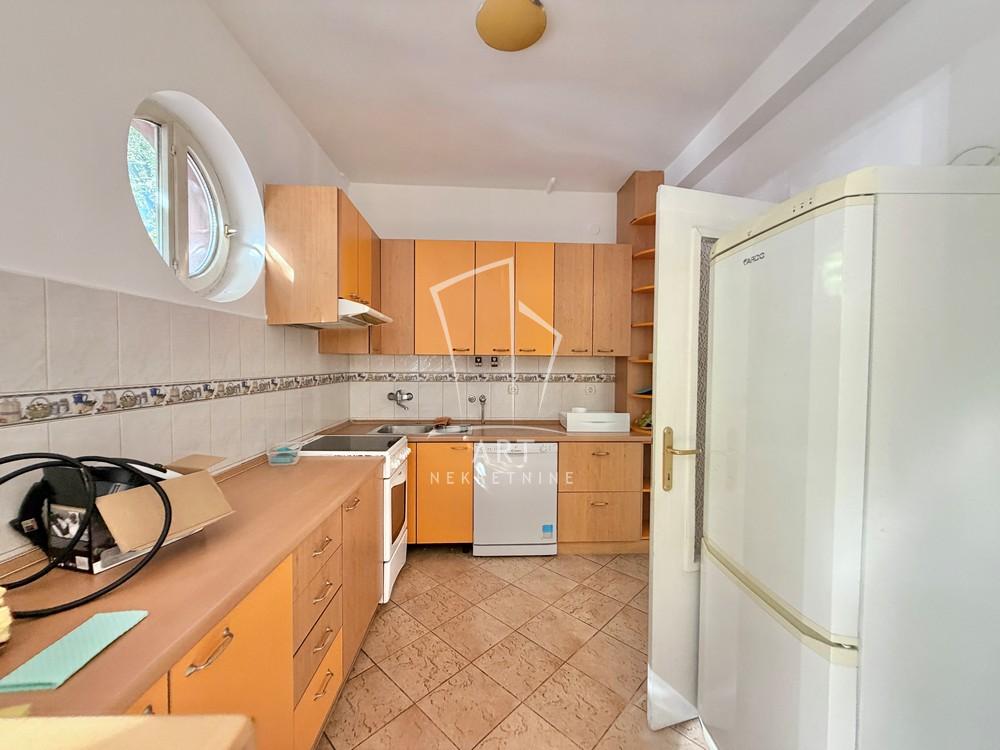 Slika 5 - Kronštatska, Četvorosoban stan za izdavanje, 103m2, 1.500€