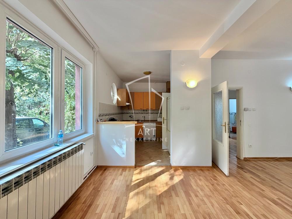 Slika 6 - Kronštatska, Četvorosoban stan za izdavanje, 103m2, 1.500€