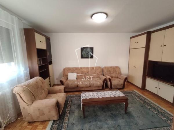 Glavna slika -Dimitrija Tucovića, Dvoiposoban stan za izdavanje, 77m2, 700€