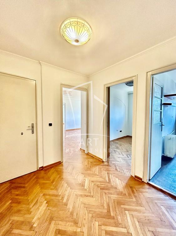 Slika 5 - Južni Bulevar, Troiposoban stan na prodaju, 81m2, 275.400€