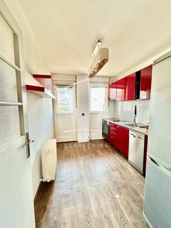 Slika 3 - Južni Bulevar, Troiposoban stan na prodaju, 81m2, 275.400€