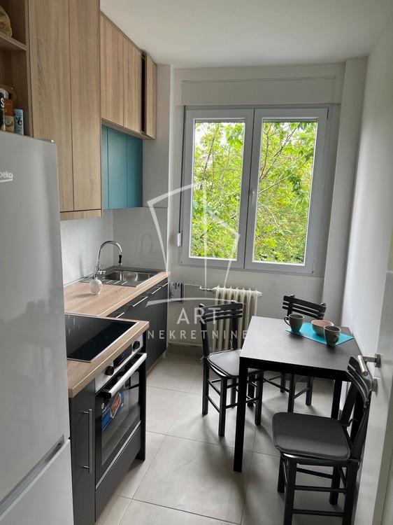Slika 1 - Cara Dušana, Dvosoban stan za izdavanje, 47m2, 1.100€